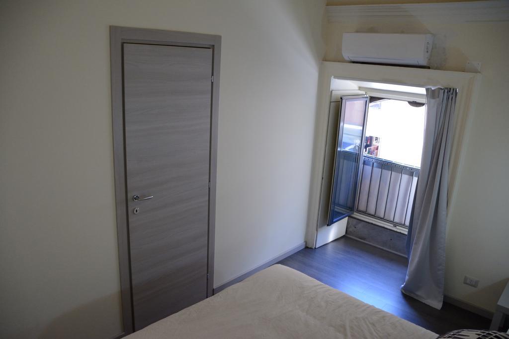 Catania Etnea Bed And Breakfast Ruang foto