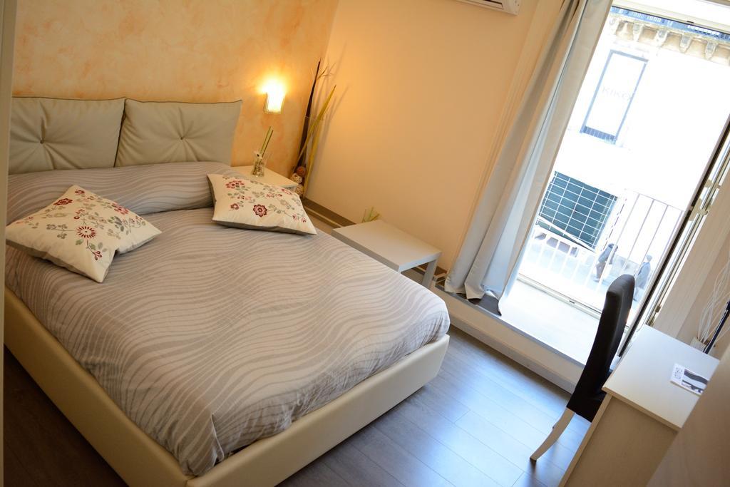 Catania Etnea Bed And Breakfast Ruang foto