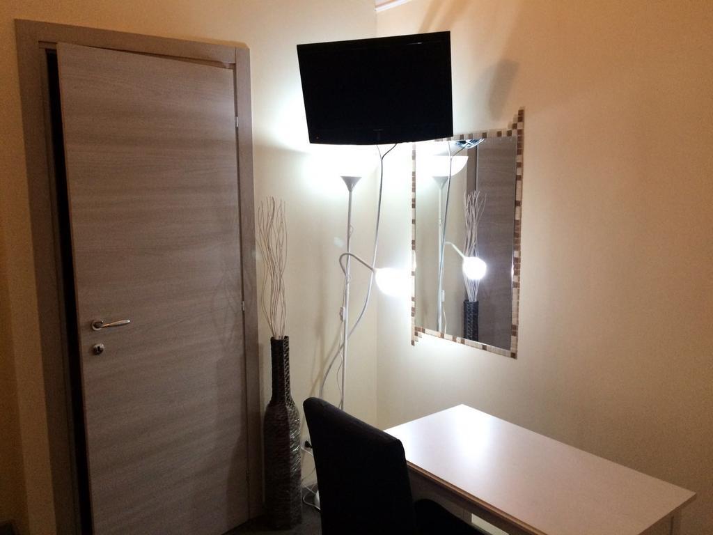 Catania Etnea Bed And Breakfast Ruang foto