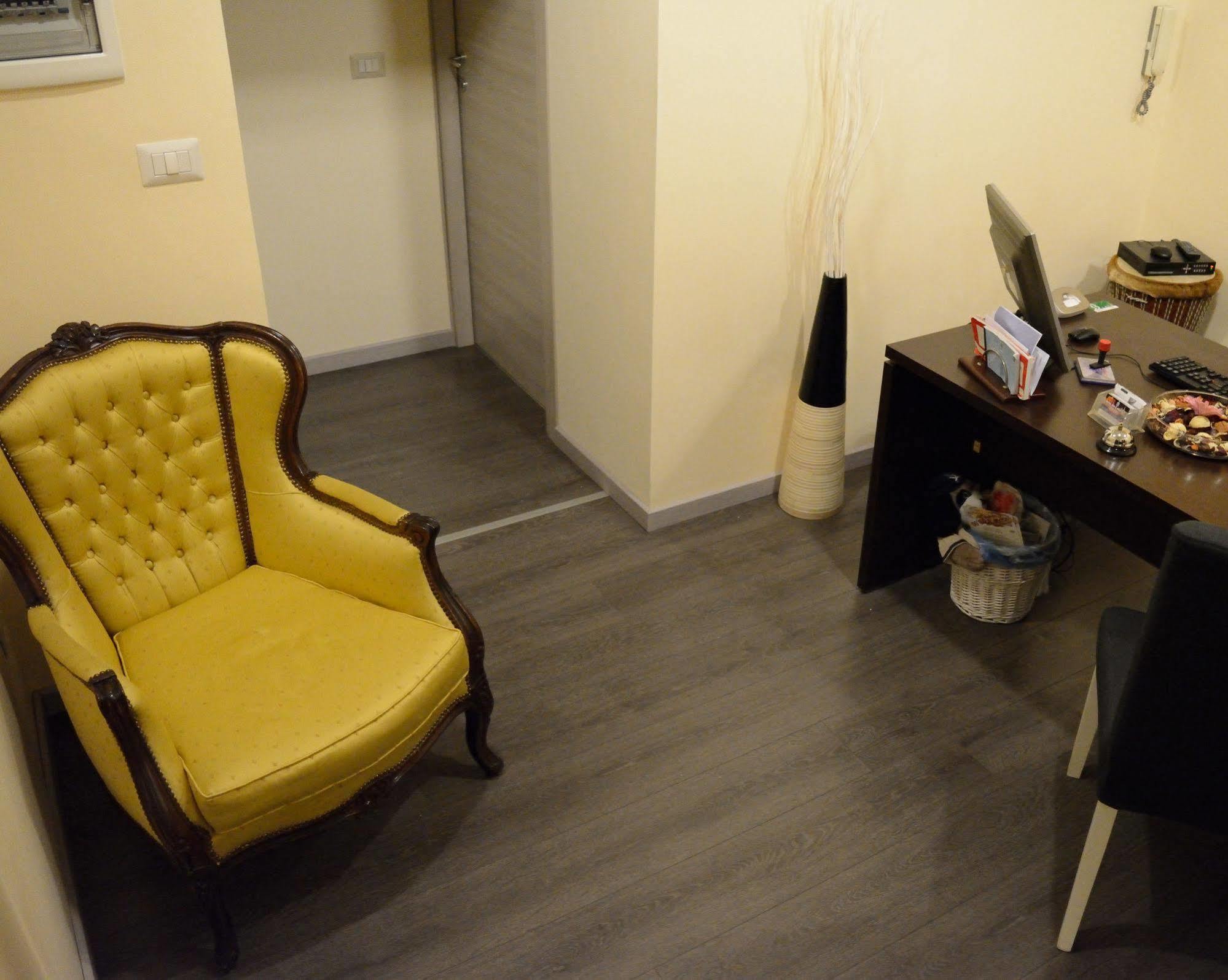 Catania Etnea Bed And Breakfast Bagian luar foto