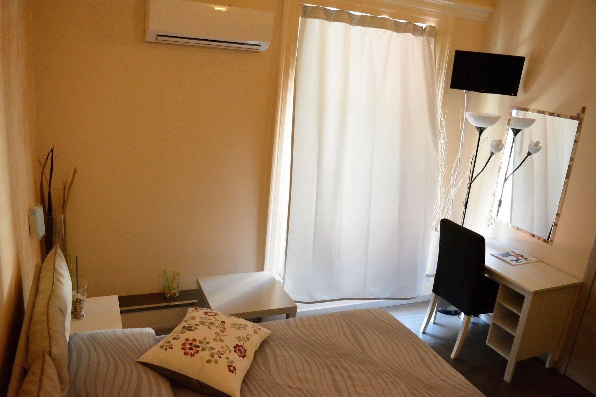 Catania Etnea Bed And Breakfast Bagian luar foto