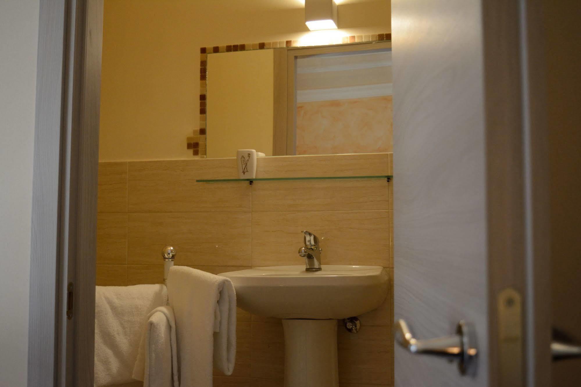 Catania Etnea Bed And Breakfast Bagian luar foto