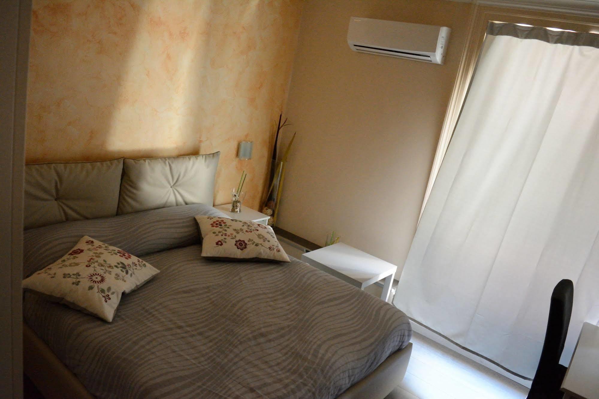 Catania Etnea Bed And Breakfast Bagian luar foto